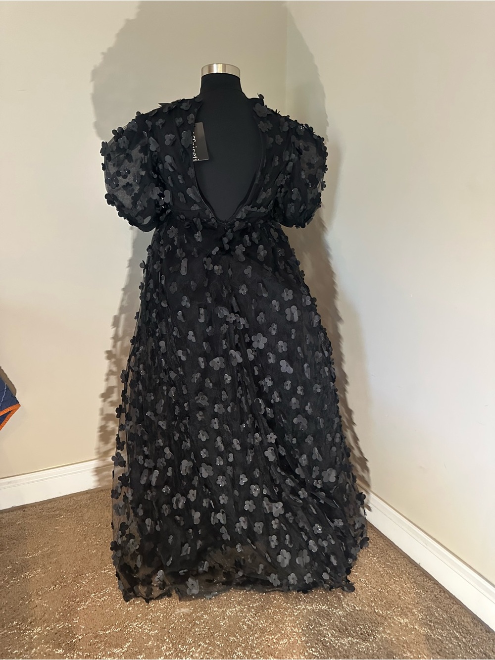 NWT adorable Black Floral Appliqué Puff-Sleeve formal dress XL - Picture 9 of 11